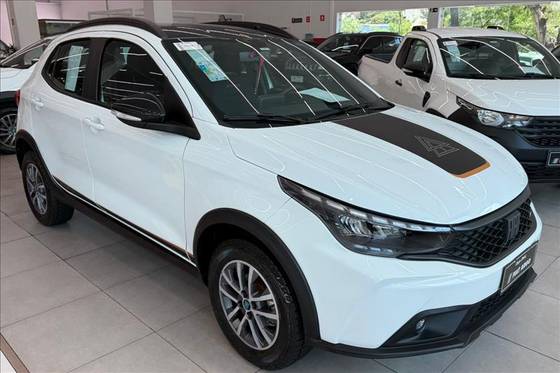FIAT ARGO 1.3 FIREFLY FLEX TREKKING CVT